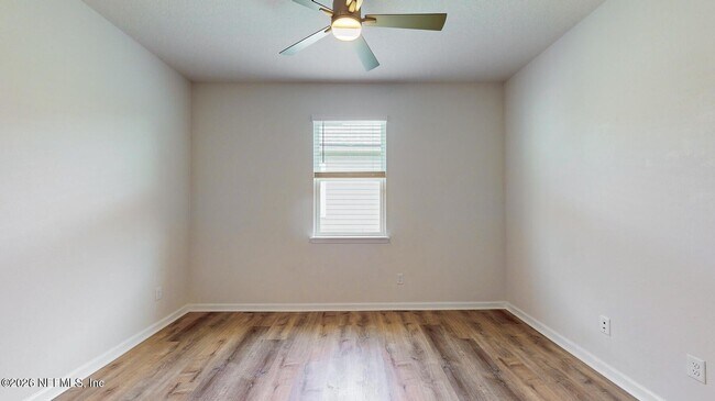 Building Photo - 2077 Amberly Dr