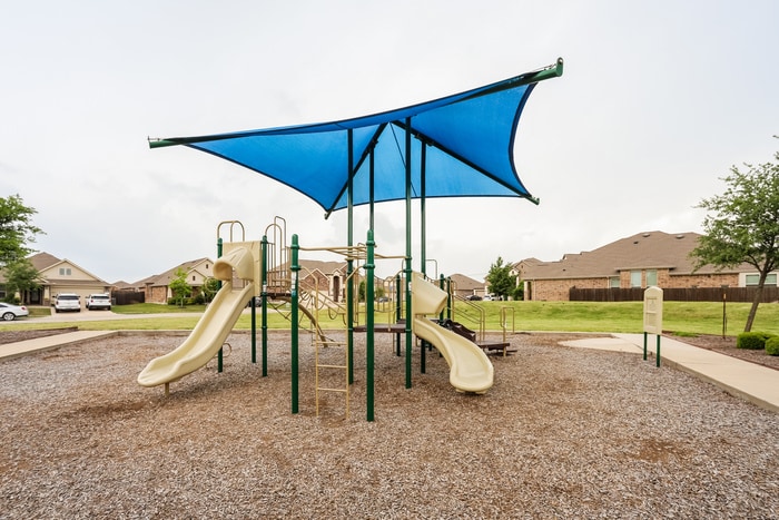 Building Photo - 251 Oxford Dr