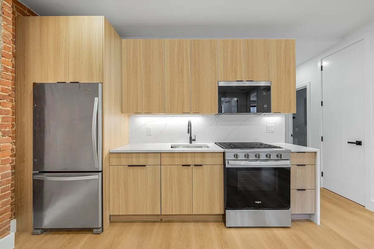 Building Photo - 463 Columbus Ave