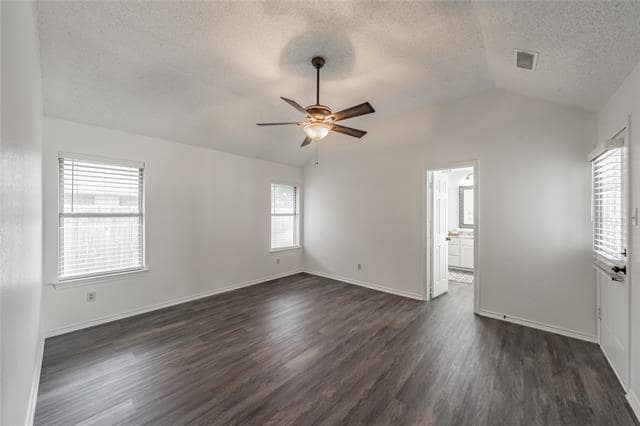 Building Photo - 308 Creekside Dr