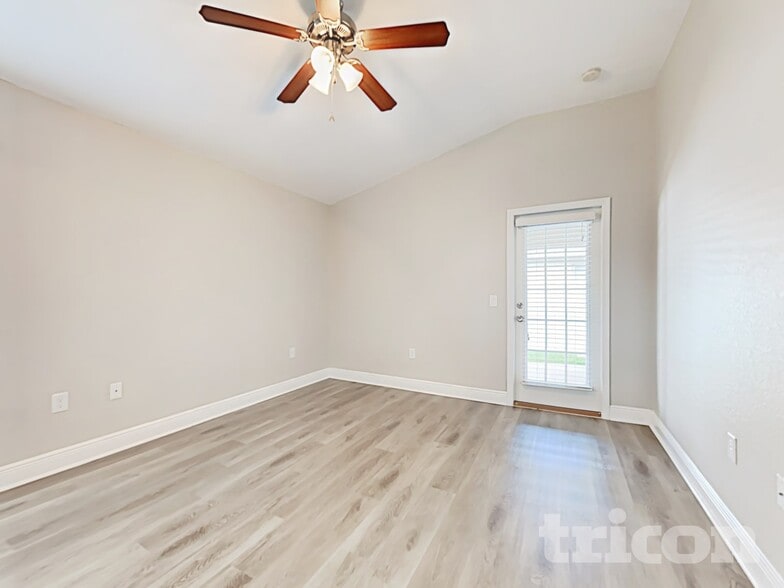 Building Photo - 10736 Standing Stone Dr