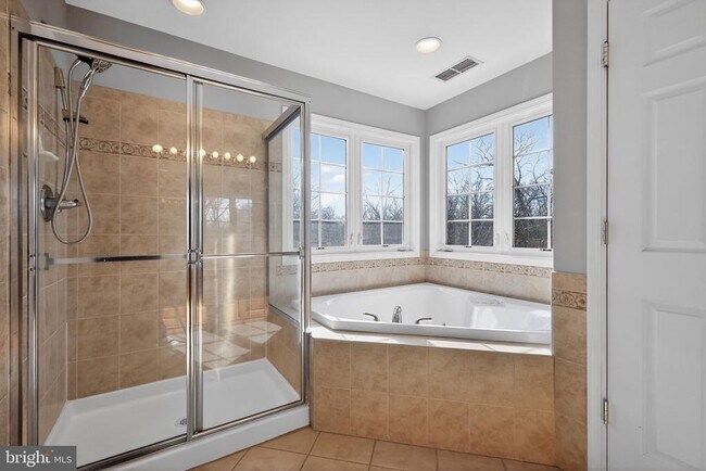 Building Photo - 4832 Lee Hollow Pl