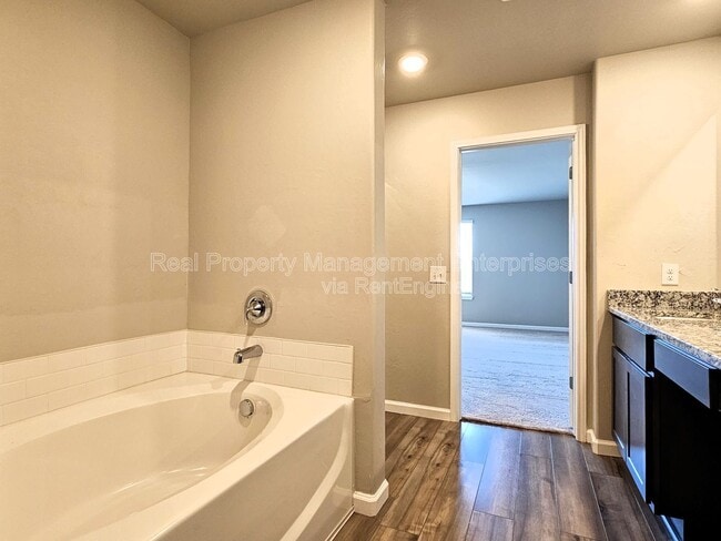 Building Photo - 1616 Amaranth Ln