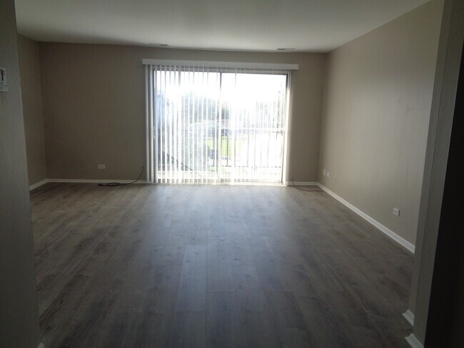 Building Photo - 12741 S La Crosse Ave