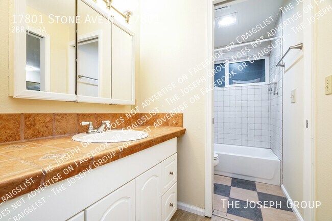 Building Photo - 17801 Stone Ave N