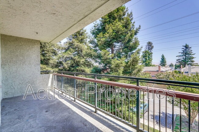 Building Photo - 2200 Agnew Rd