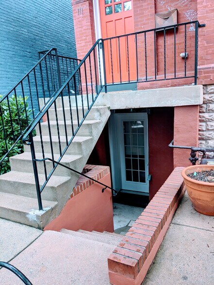 Building Photo - 111 Seaton Pl NW