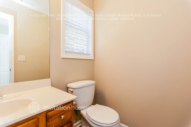 Building Photo - 143 Stonehenge Dr