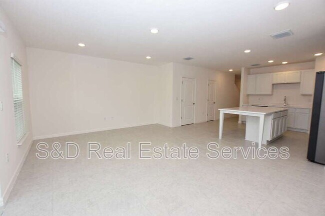 Building Photo - 4130 Collegiate Blvd