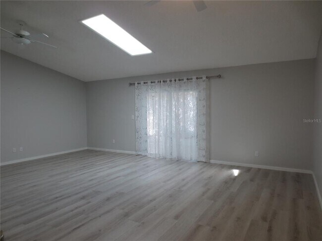 Building Photo - 1676 Caledonia Dr