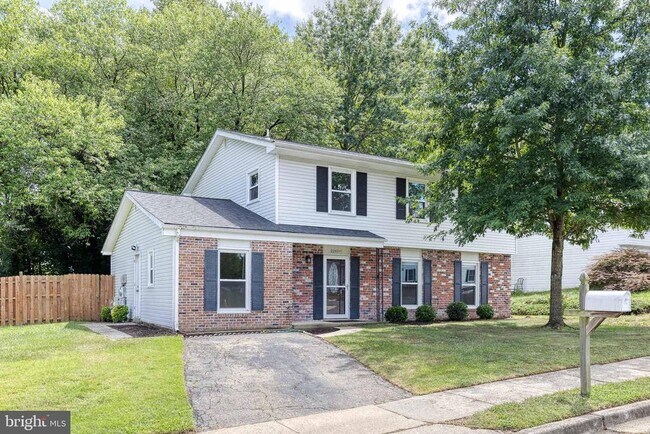 Building Photo - 2249 Four Seasons Dr