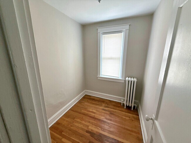 Building Photo - 3208 W Willard St