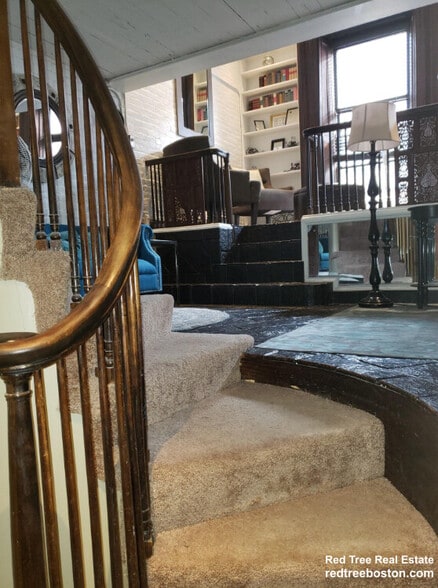 Building Photo - 115 Beacon St