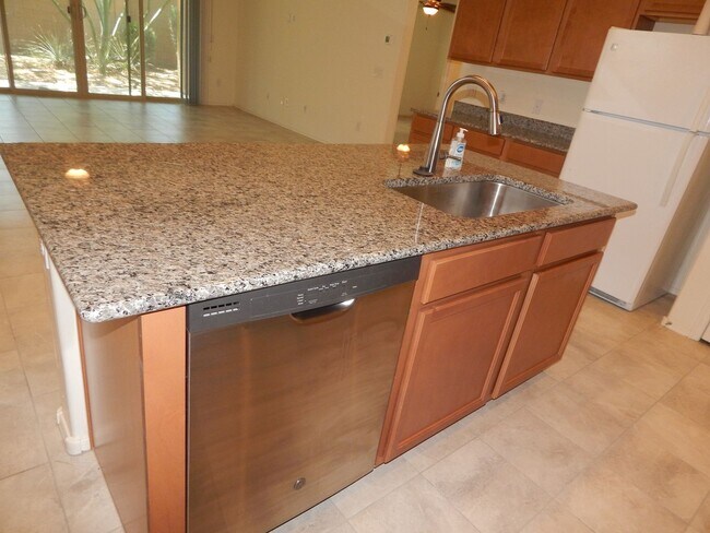 Building Photo - 6539 E Vuelta Tierra Blanca