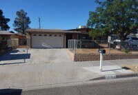 Building Photo - 1716 Sunrise Rd