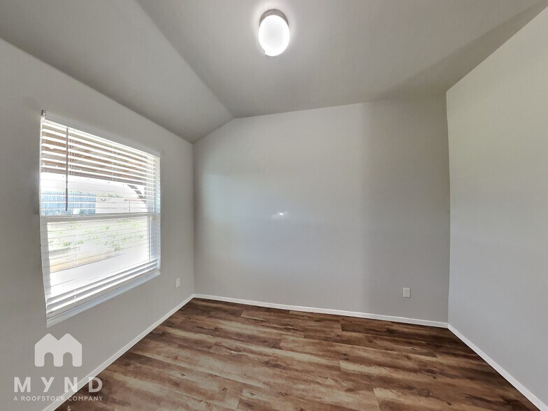 Building Photo - 9208 SW 56th St