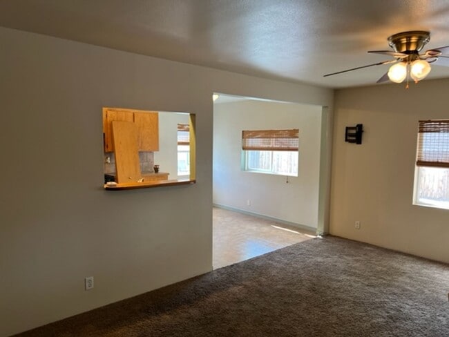 Building Photo - 2 Bed House -  Charm, Privacy, Storage and Convenience