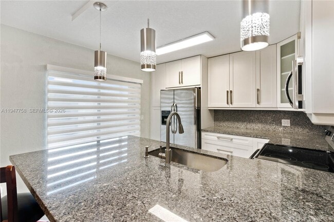 Building Photo - 2588 Garden Ct