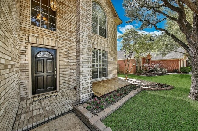 Building Photo - 5831 Sawyer Bend Ln