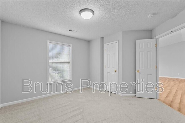 Building Photo - 6113 Hedgecock Cir