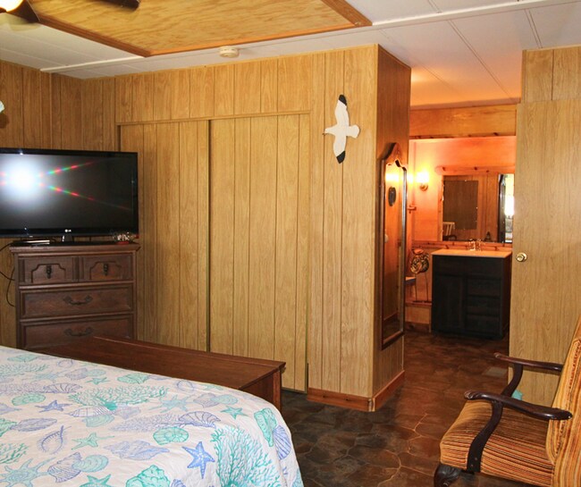 Building Photo - Waterfront Short-Term Rental – Fully Furni...