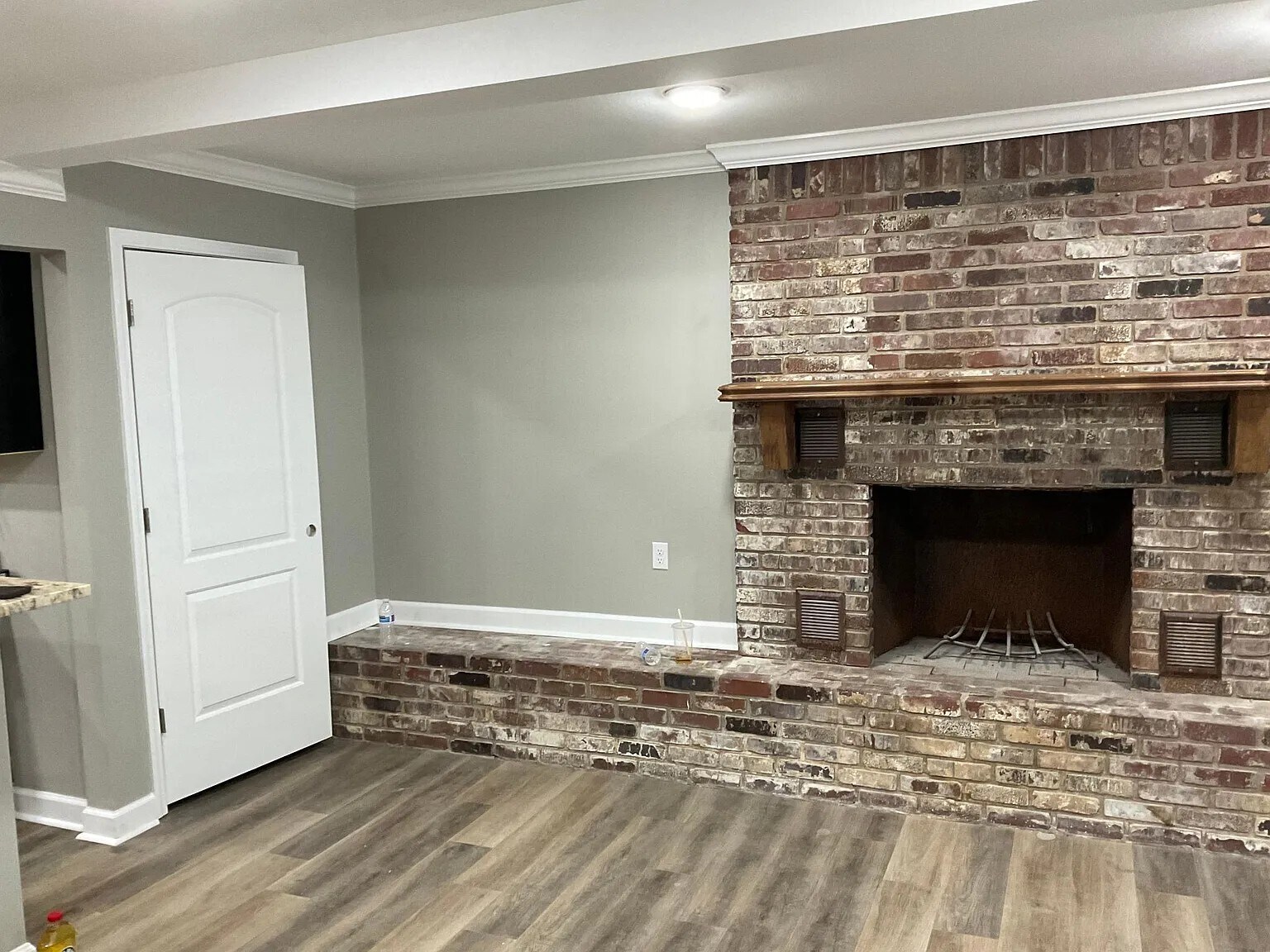 Building Photo - 2209 W 40th Ave