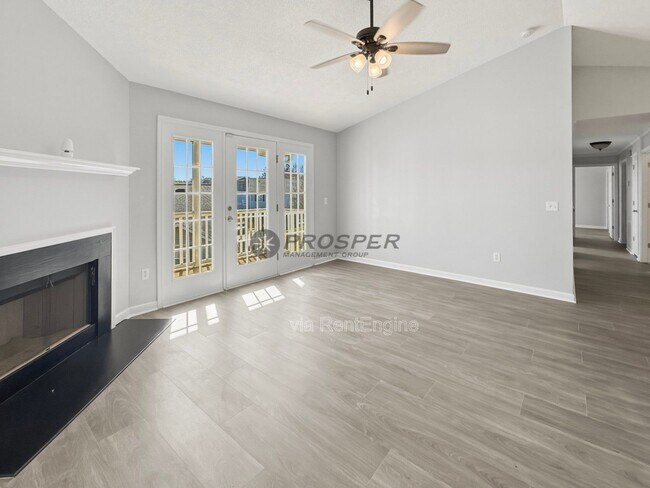 Building Photo - 107 Pelham Square Way