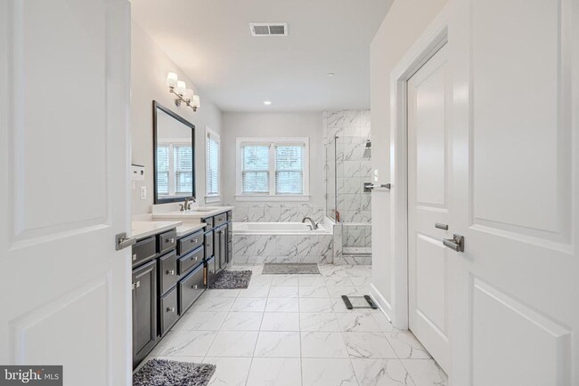 Building Photo - 7123 Starmount Ct