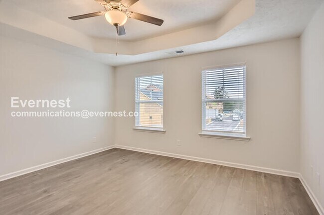 Building Photo - 305 Raines Ct