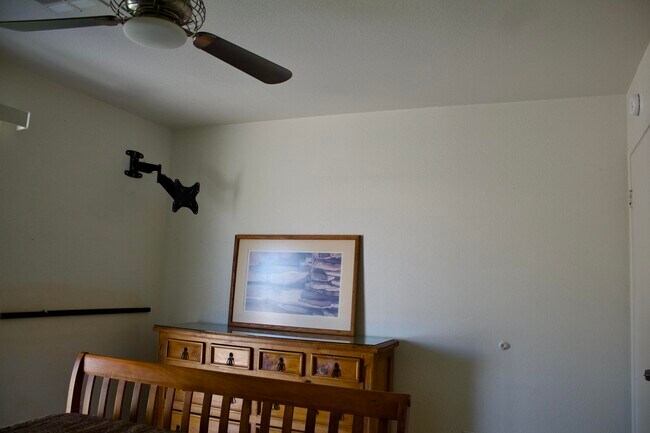 Building Photo - 30650 Avenida Del Yermo