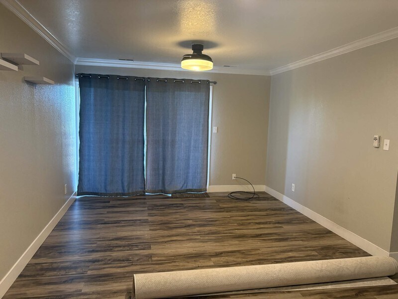 Building Photo - 110 S 800 E