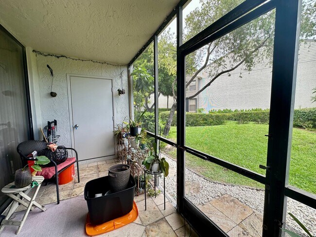 Building Photo - 1244 S Military Trail