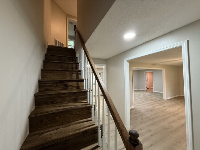 Building Photo - 24200 TN-22