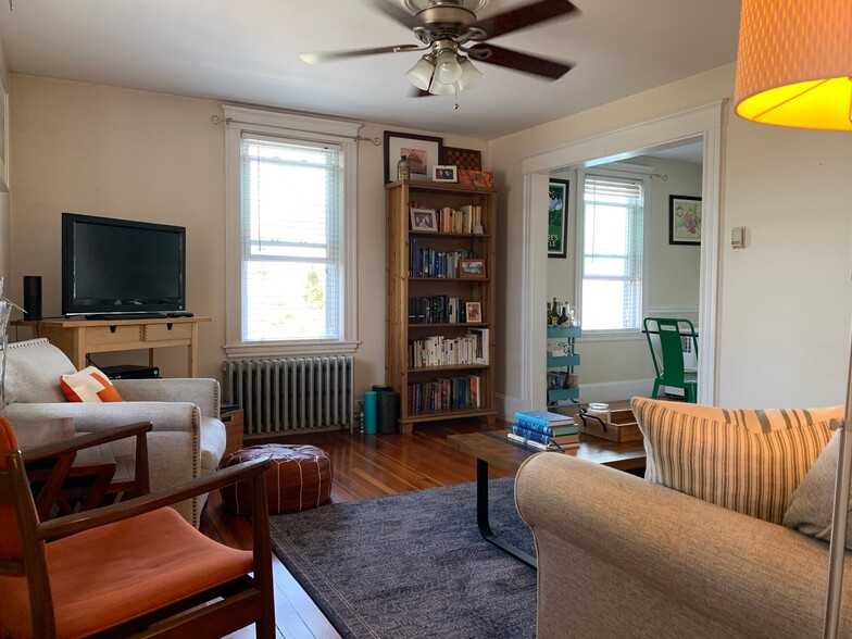 Building Photo - 41 Church St