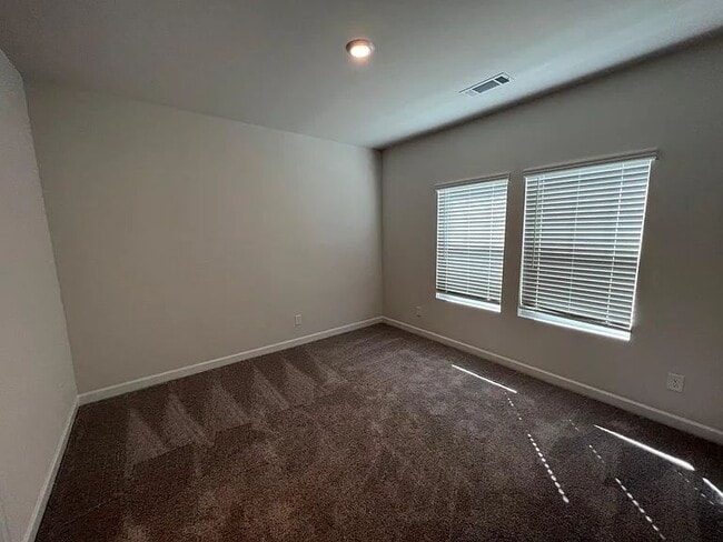 Building Photo - 2027 Tears Ln