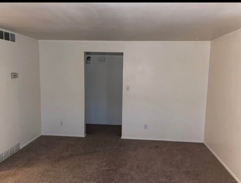 Building Photo - 1637 Avalon Rd