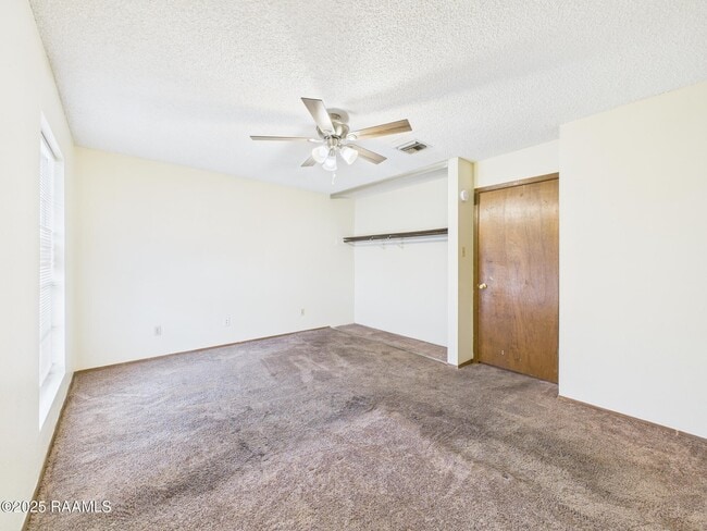 Building Photo - 201 High Meadows Blvd