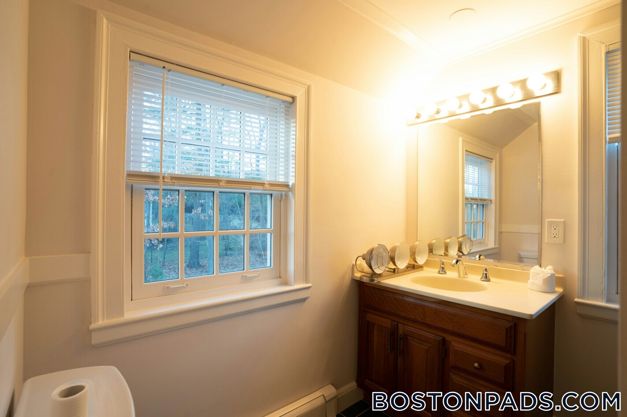 Building Photo - 40 Puddingstone Ln