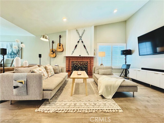 Building Photo - 750 Lincoln Ave