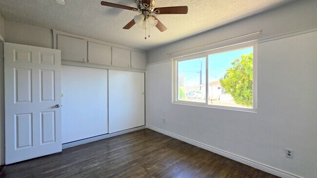Building Photo - 124 N 12th Ave
