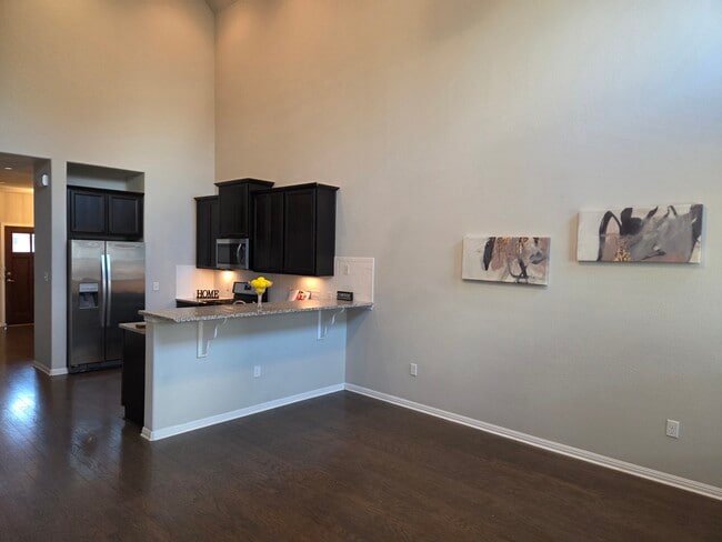 Building Photo - 2304 S Lakeline Blvd