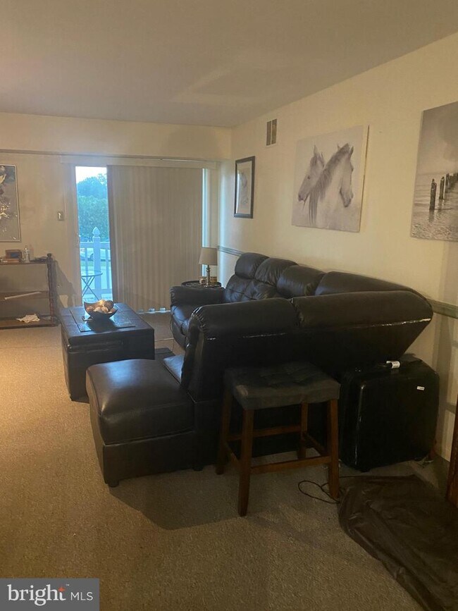 Building Photo - 2900 State Hill Rd