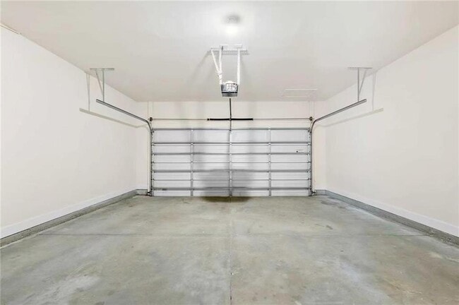 Building Photo - 2588 Cannon Farm Ln