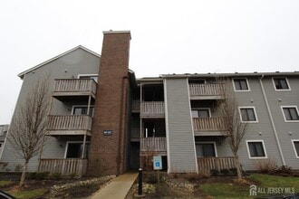 Building Photo - 5012 Ravens Crest Dr