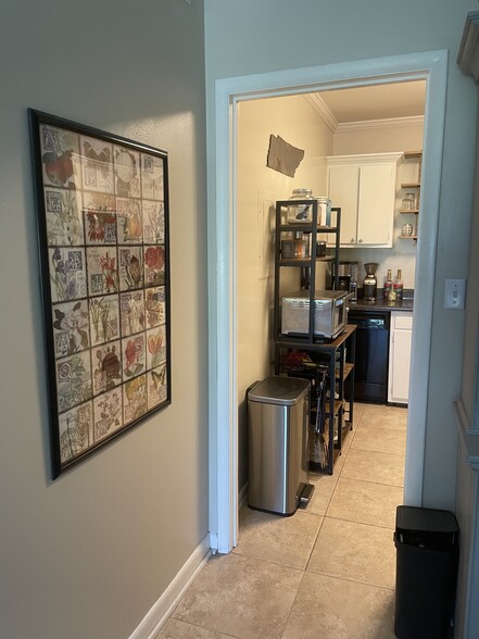 Building Photo - 55 Hanover Cir
