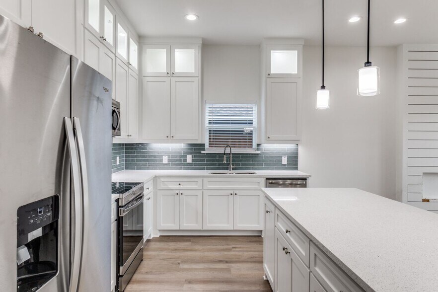 Building Photo - 2534 Southland St