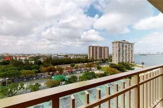 Building Photo - 11113 Biscayne Blvd