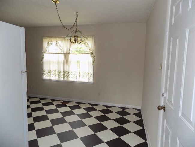 Building Photo - 6510 Cissna Dr