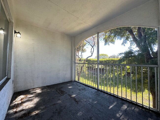 Building Photo - 815 Boynton Beach Blvd