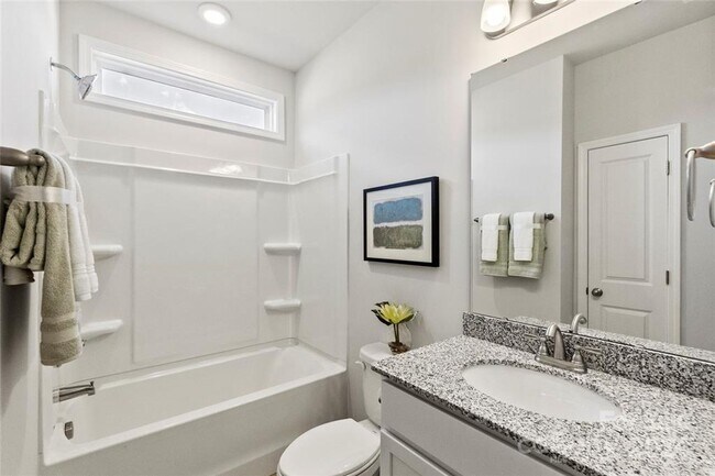 Building Photo - Captivating Family Home | 4 BR/3BA | 2 Car Garage | Backyard